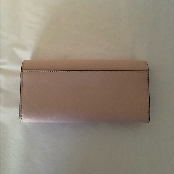 Michael Kors Wristlet/Wallet in light pink - Picture 3 of 7